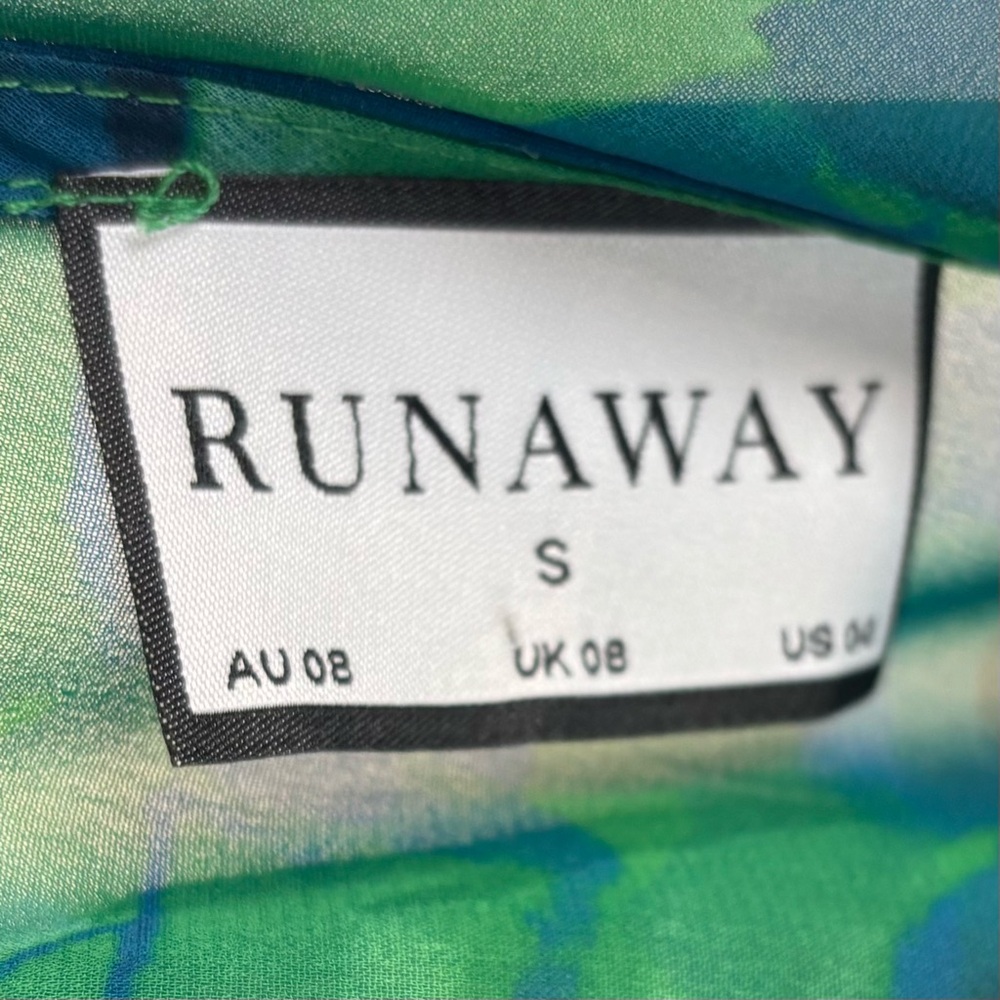 Runaway Calista green floral dress - Picture 7 of 8